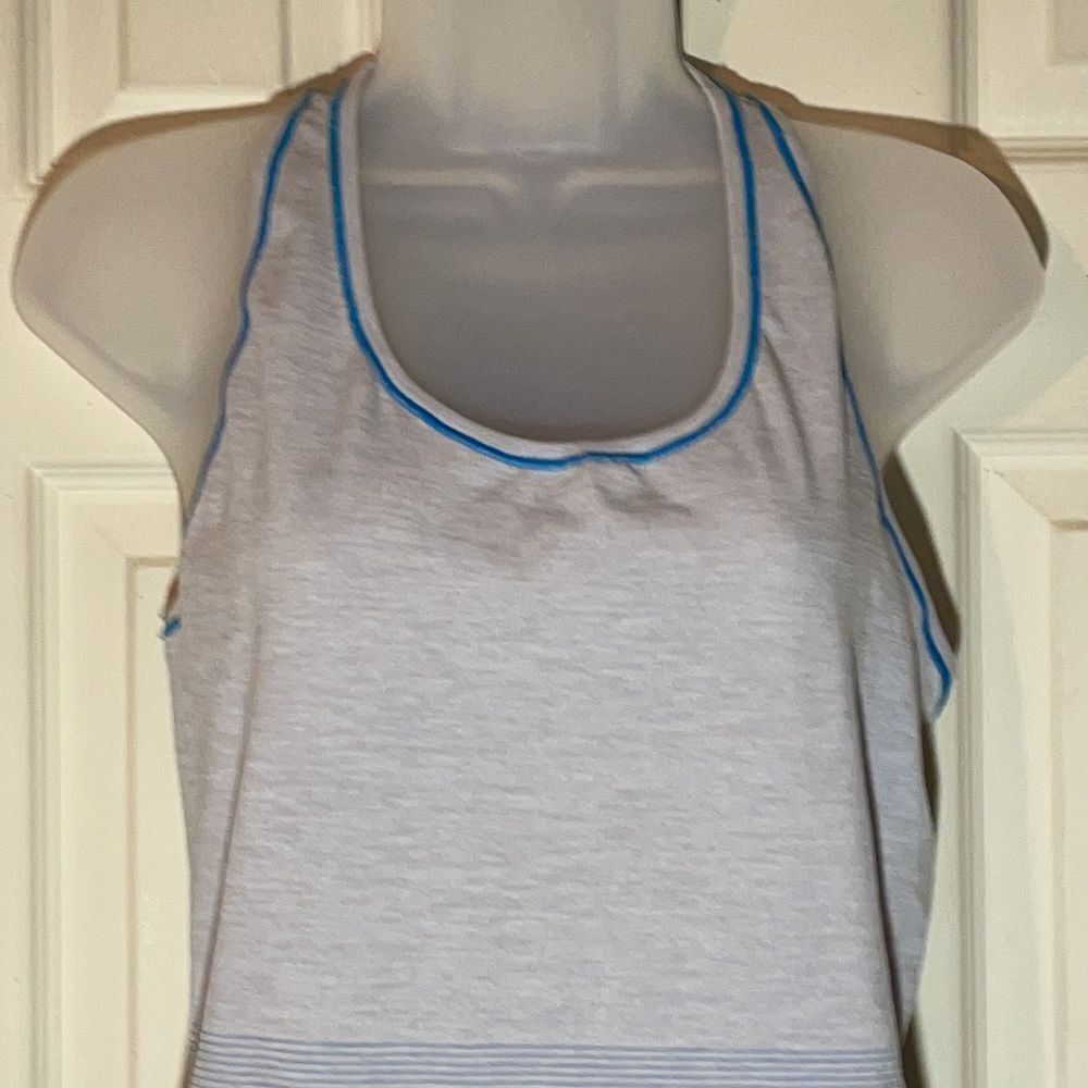 Yummie Striped Racerback Athletic Tank Top Large XL - Picture 3 of 13